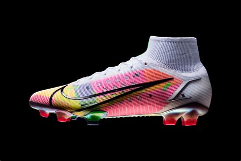 Nike Mercurial Football .